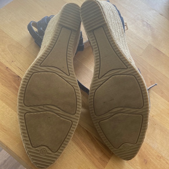 Wedge’s - Picture 2 of 3